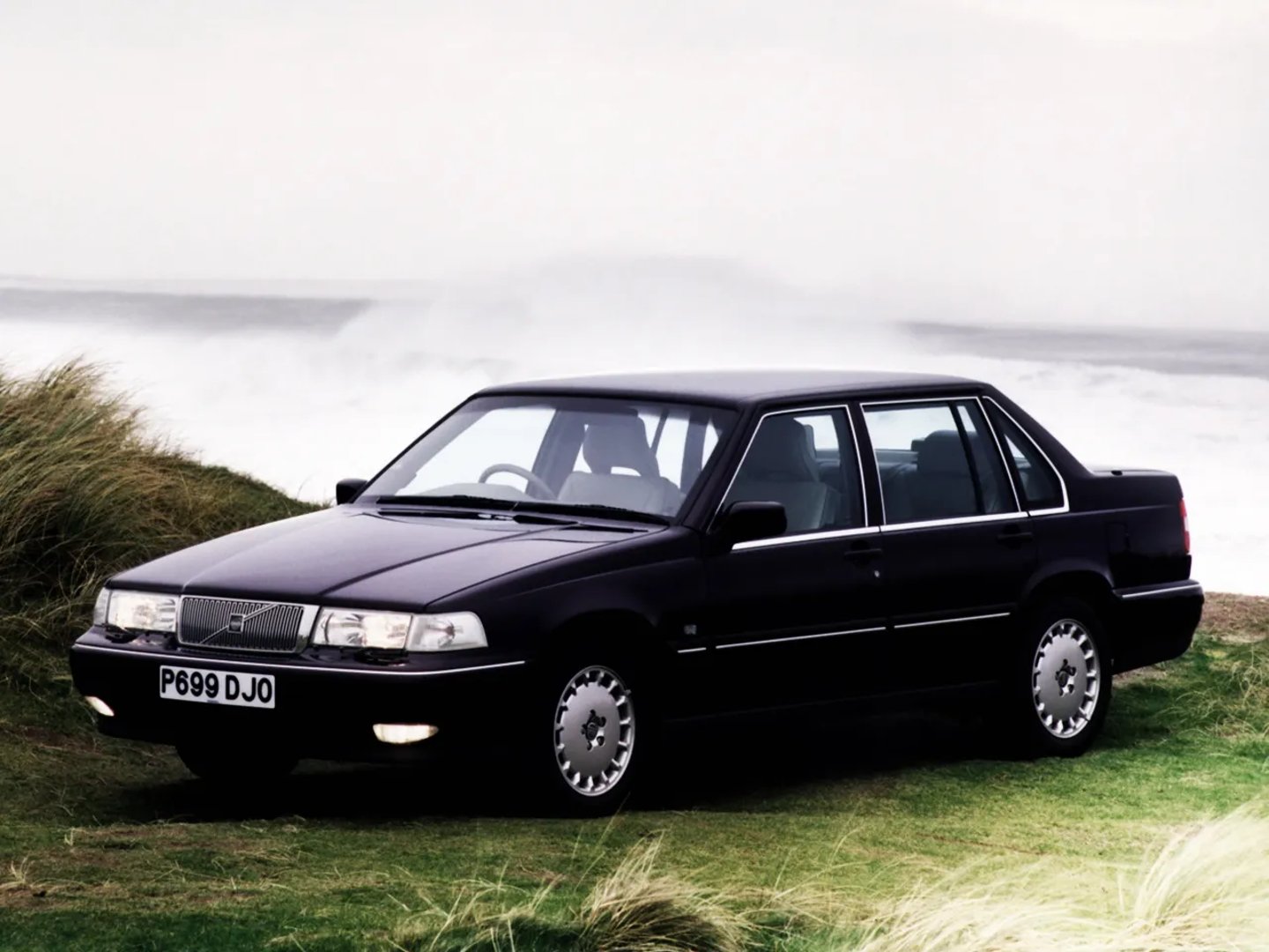 Volvo_S90_1_generation__Sedan__1.jpg