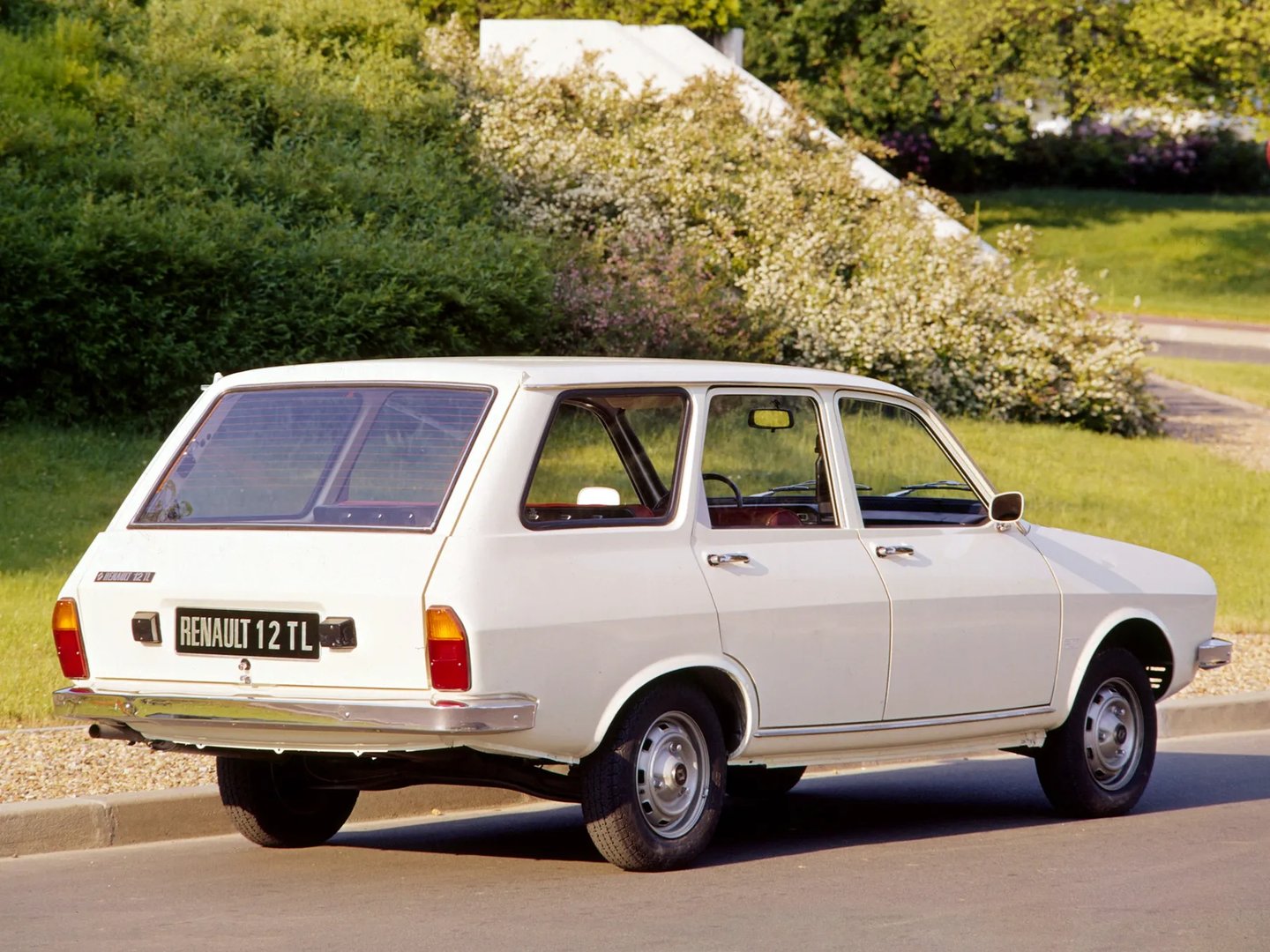 Renault_12_1_generation__Estate_5-door__1.jpg