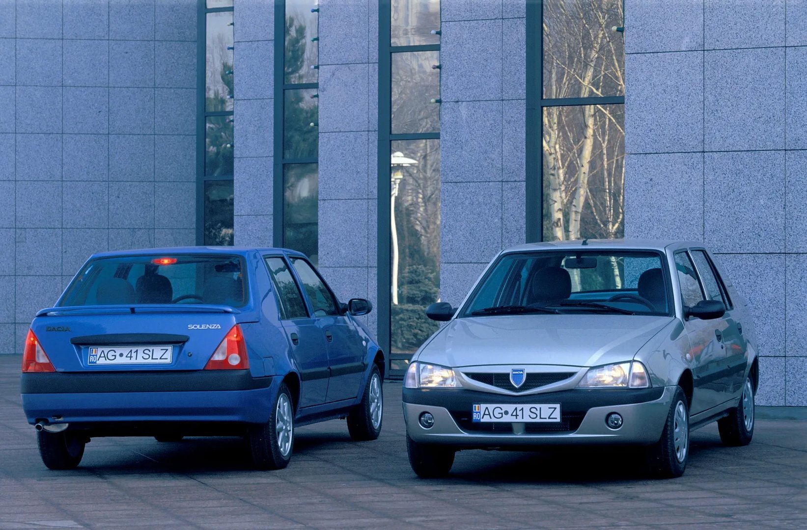 Dacia_Solenza_1_generation__Liftback__4.jpg