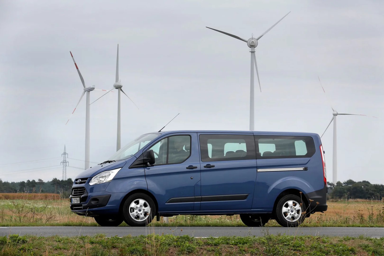 Ford_Transit_Custom_1_generation__Minivan_Long__3.jpg