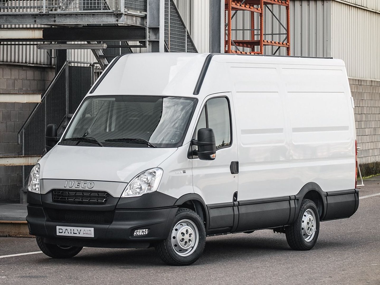iveco_Daily_2_generation_restyling_2__Van_Long__1.jpg
