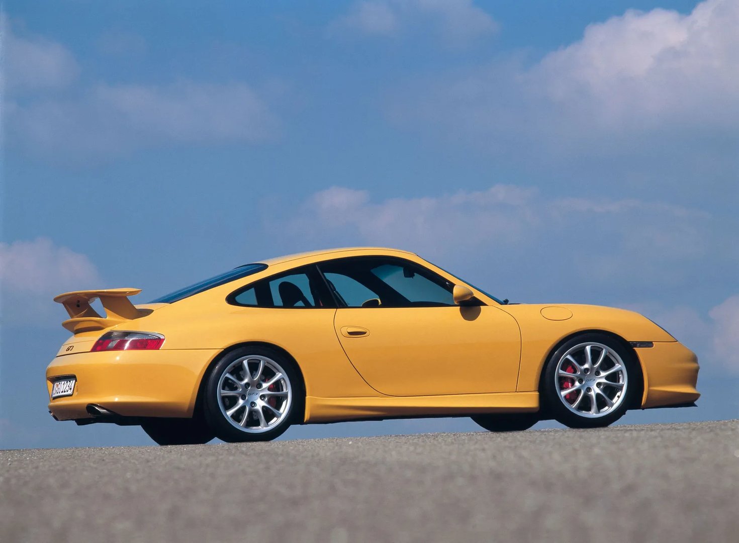Porsche_911_GT3_1_generation_restyling__Coupe__11.jpg