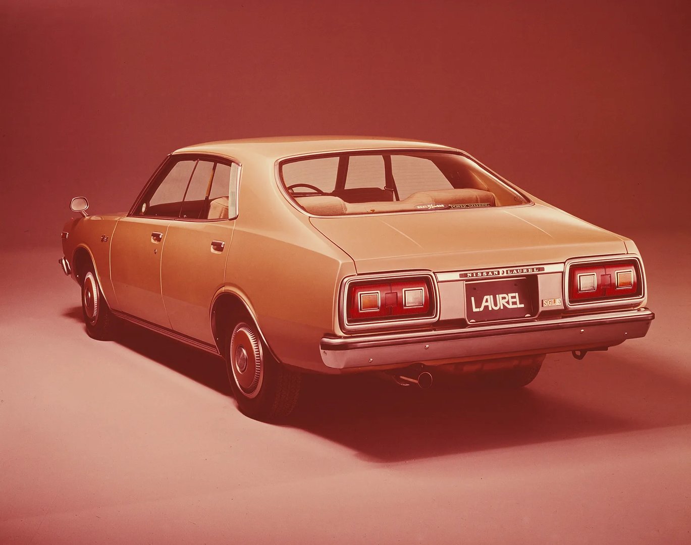 Nissan_Laurel_3_generation__Sedan__5.jpg