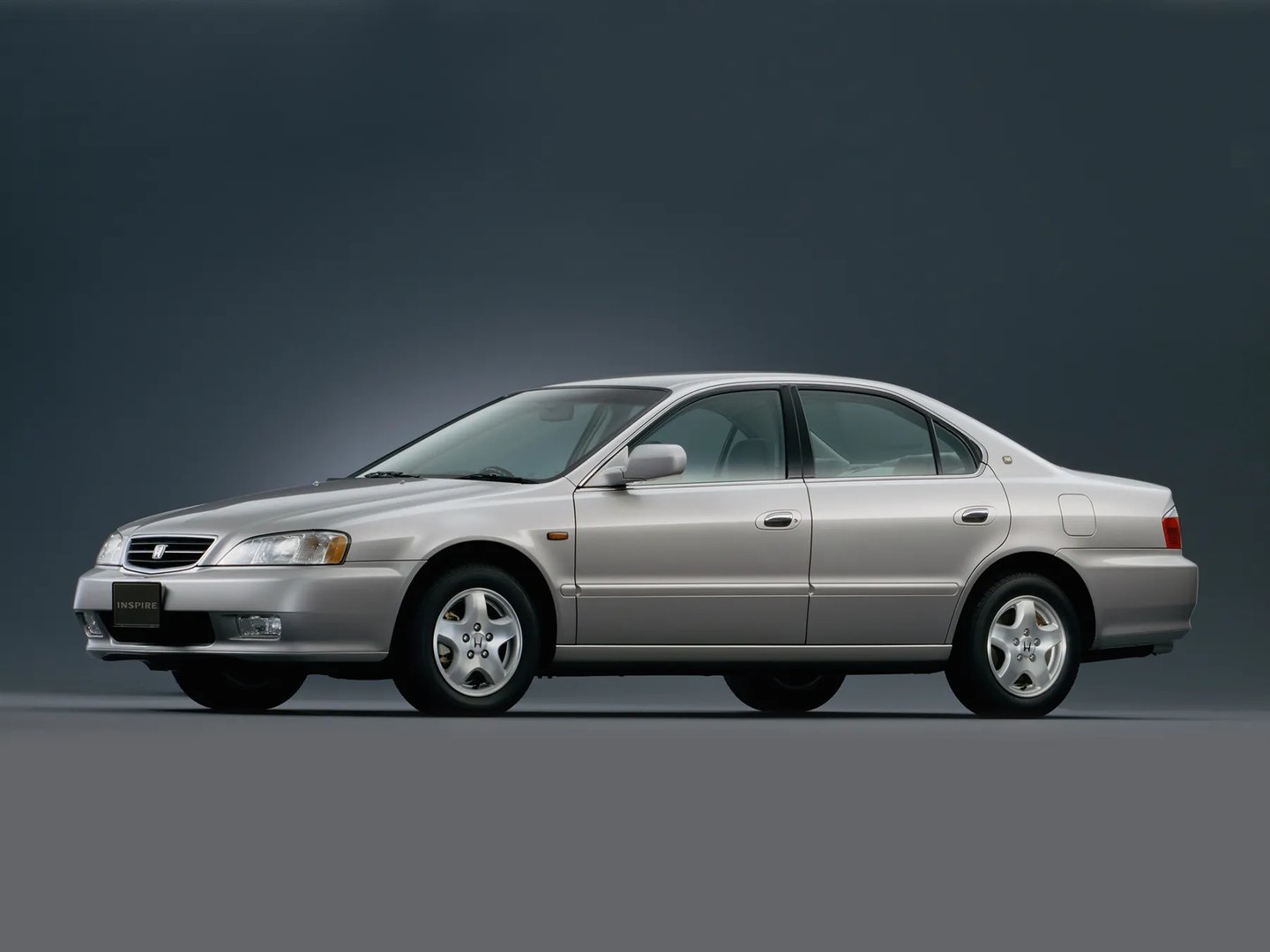 Honda_Inspire_3_generation__Sedan__2.jpg