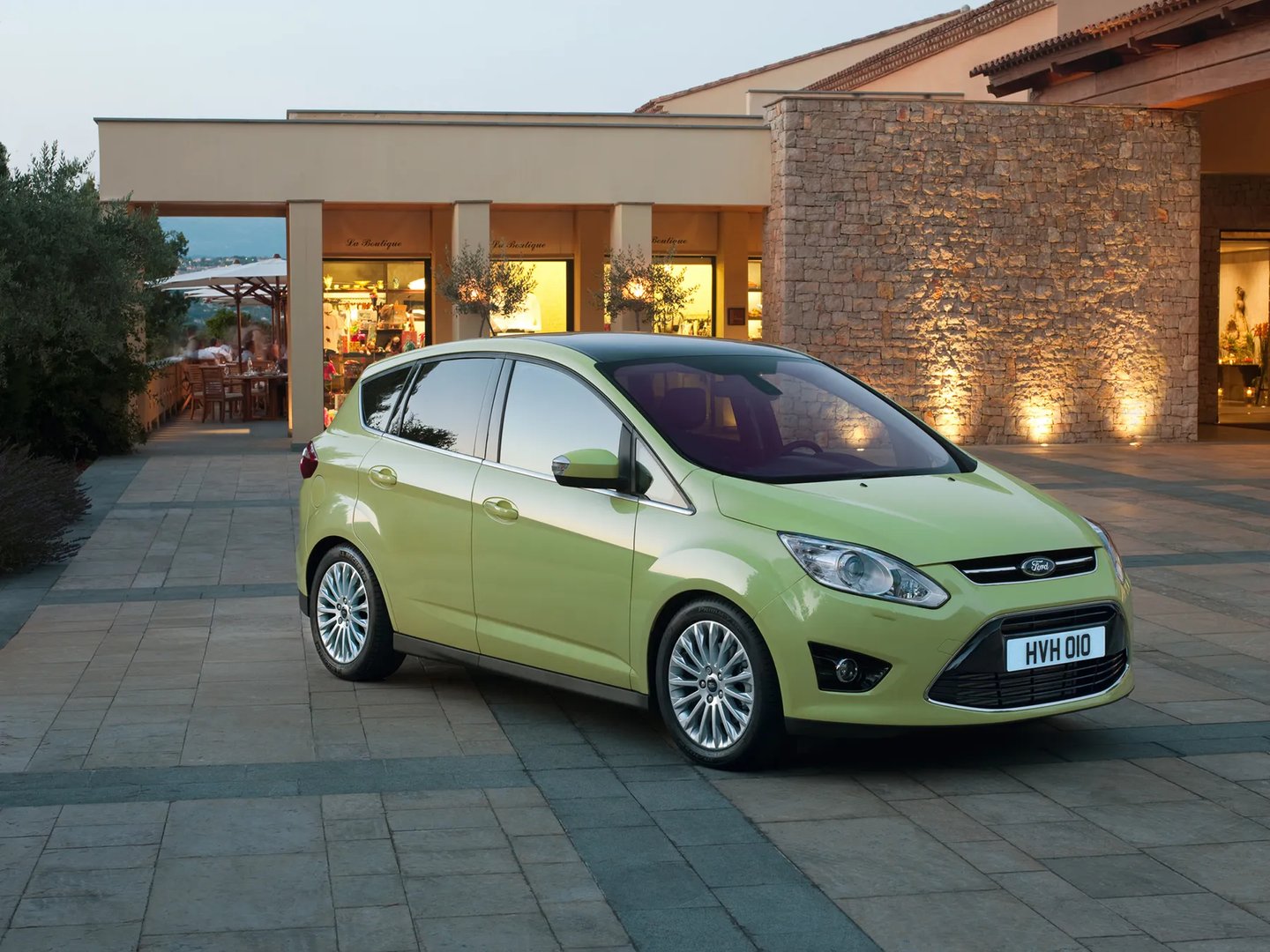 Ford_C-MAX_2_generation__Compact_Van__10.jpg