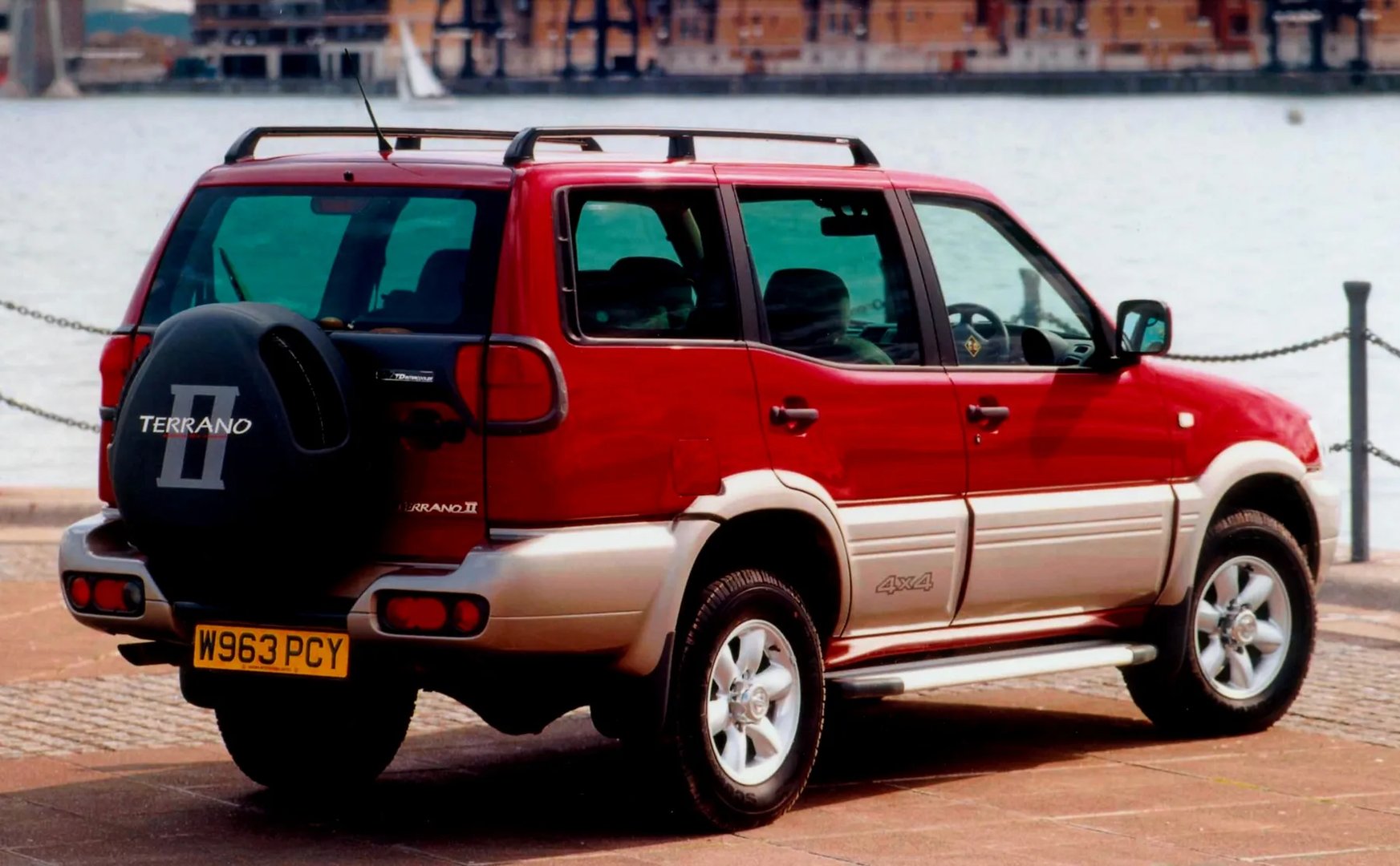 Nissan_Terrano_2_generation_restyling__SUV_5-doors__1.jpg
