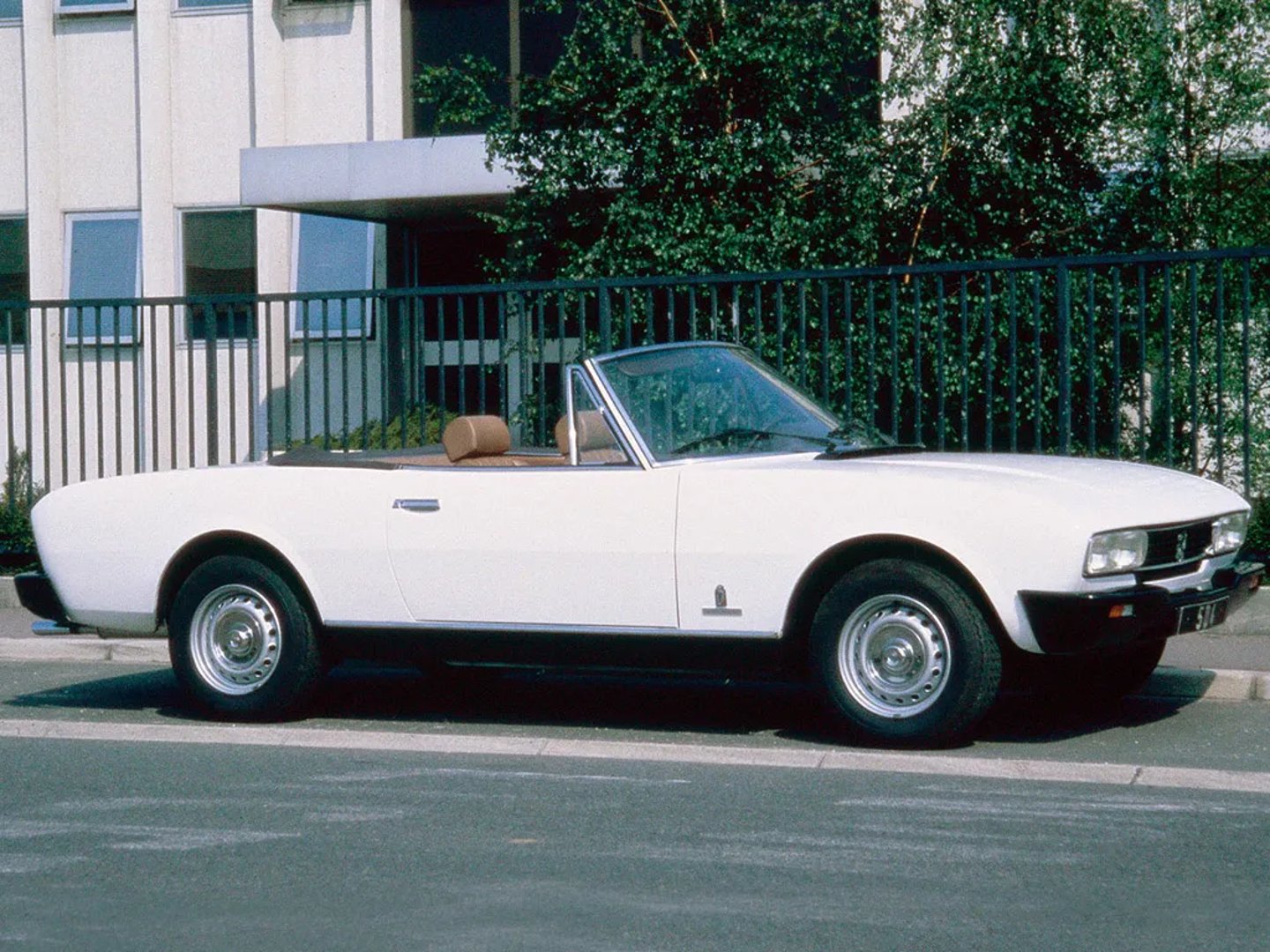 Peugeot_504_1_generation__Cabrio__9.jpg
