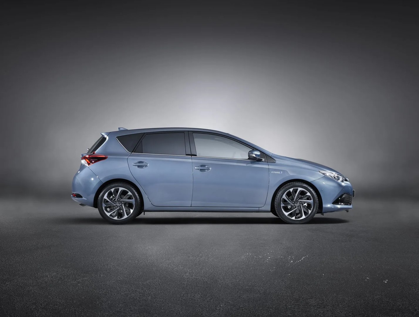 Toyota_Auris_2_generation_restyling__Hatchback_5-door__3.jpg