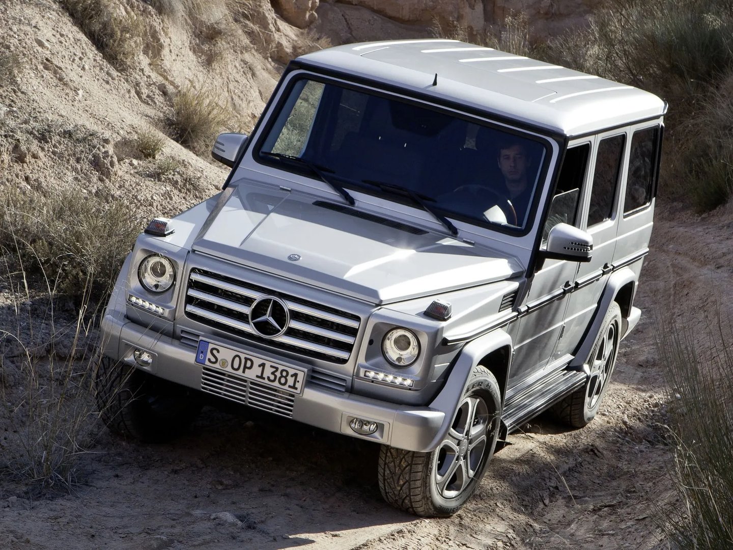 Mercedes_G-Class_2_generation_restyling_6__SUV_5-doors__13.jpg