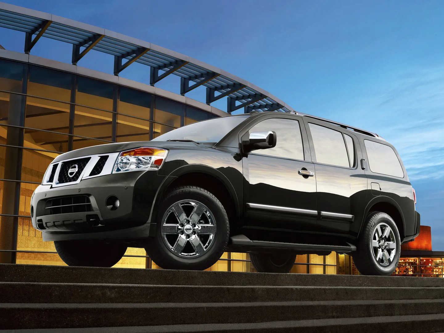 Nissan_Armada_1_generation_restyling__SUV_5-doors__8.jpg