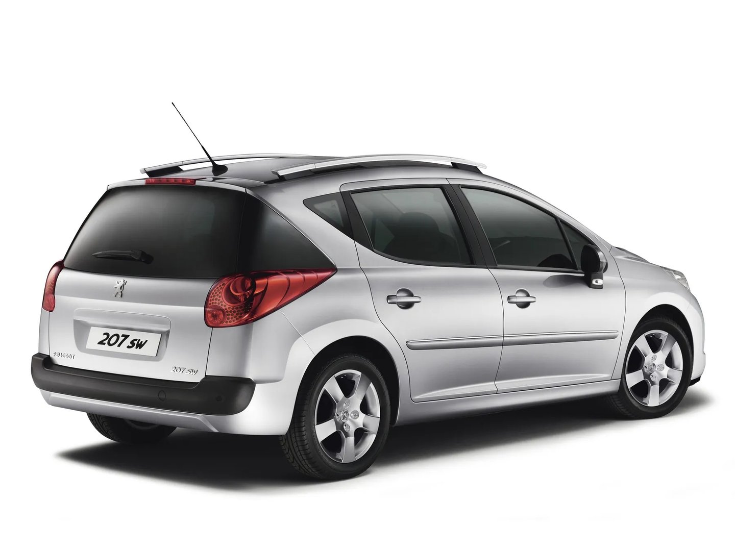 Peugeot_207_1_generation_restyling__Estate_5-door__1.jpg