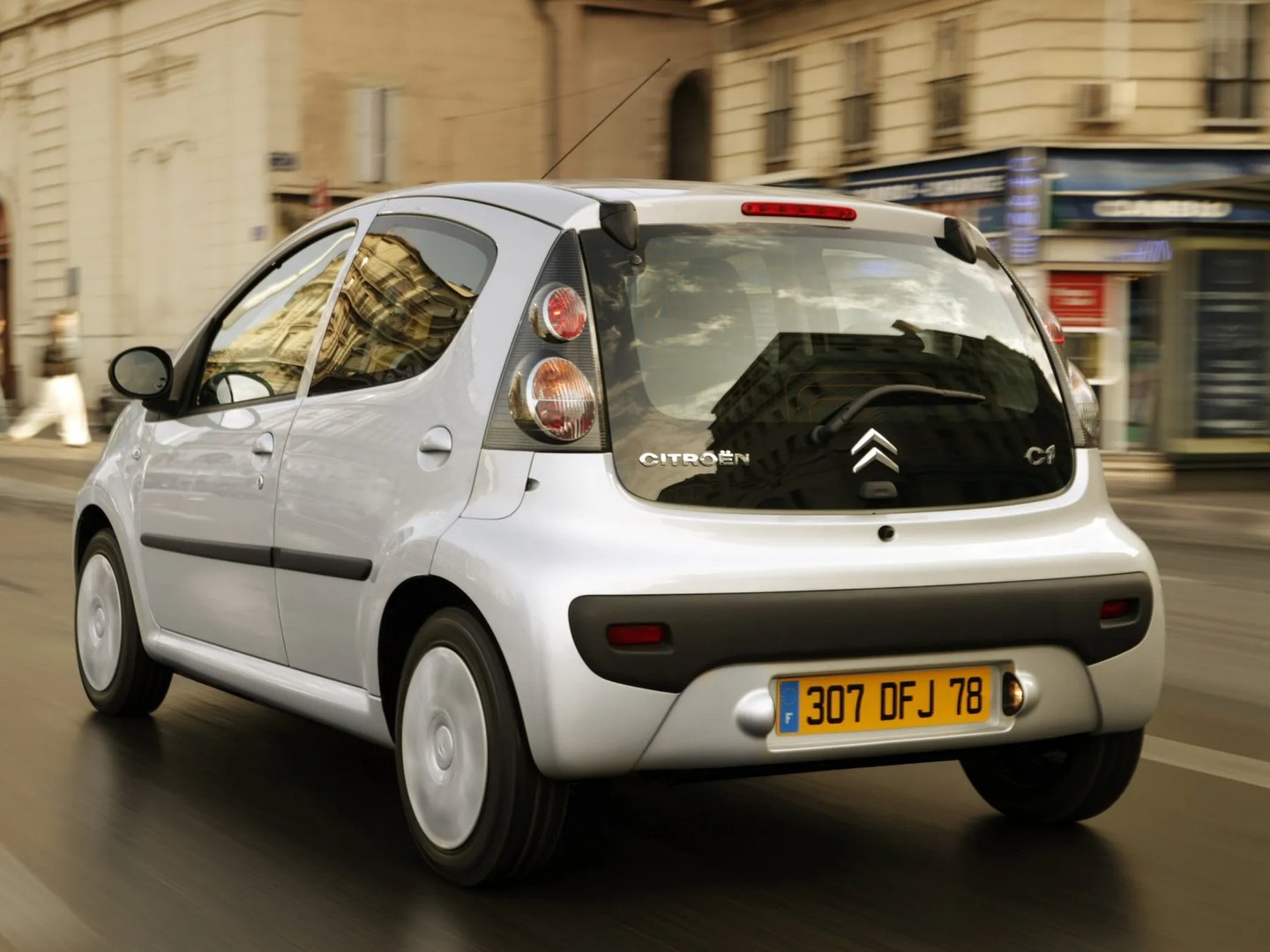 Citroen_C1_1_generation__Mini_5-doors__12.jpg