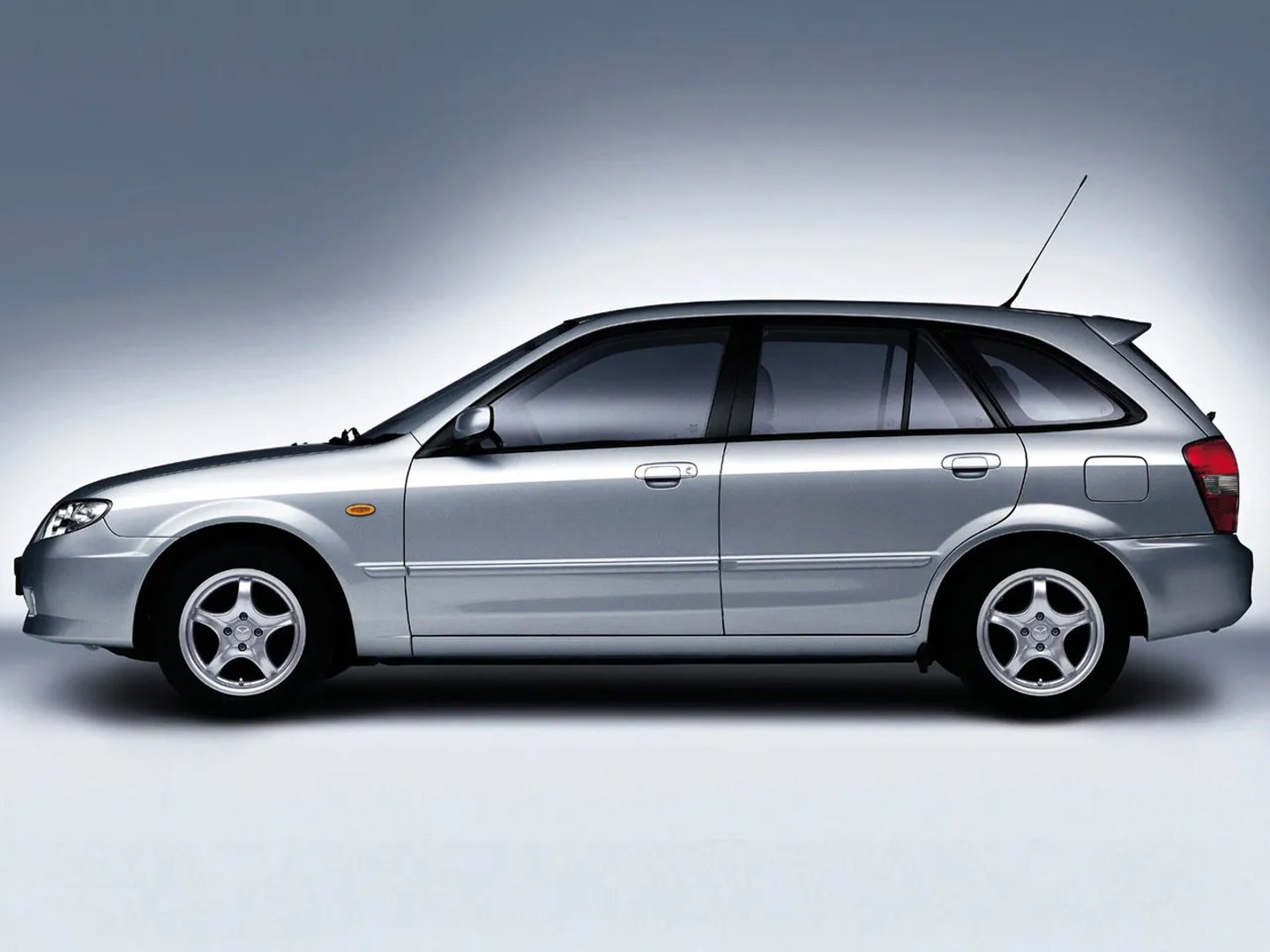 Mazda_323_Lantis_6_generation_restyling__Hatchback_5-door__9.jpg