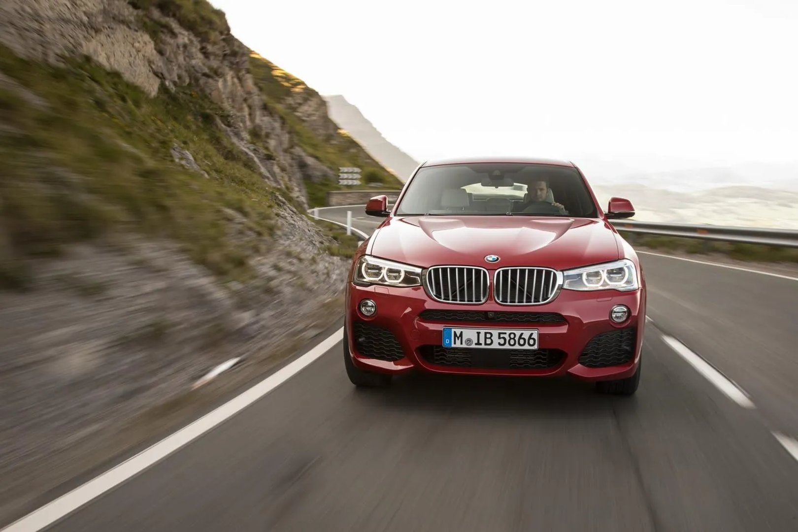 BMW_X4_1_generation__SUV_5-doors__2.jpg