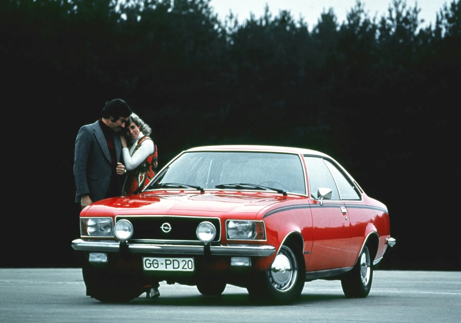 Opel_Rekord_4_generation__Coupe__1.jpg