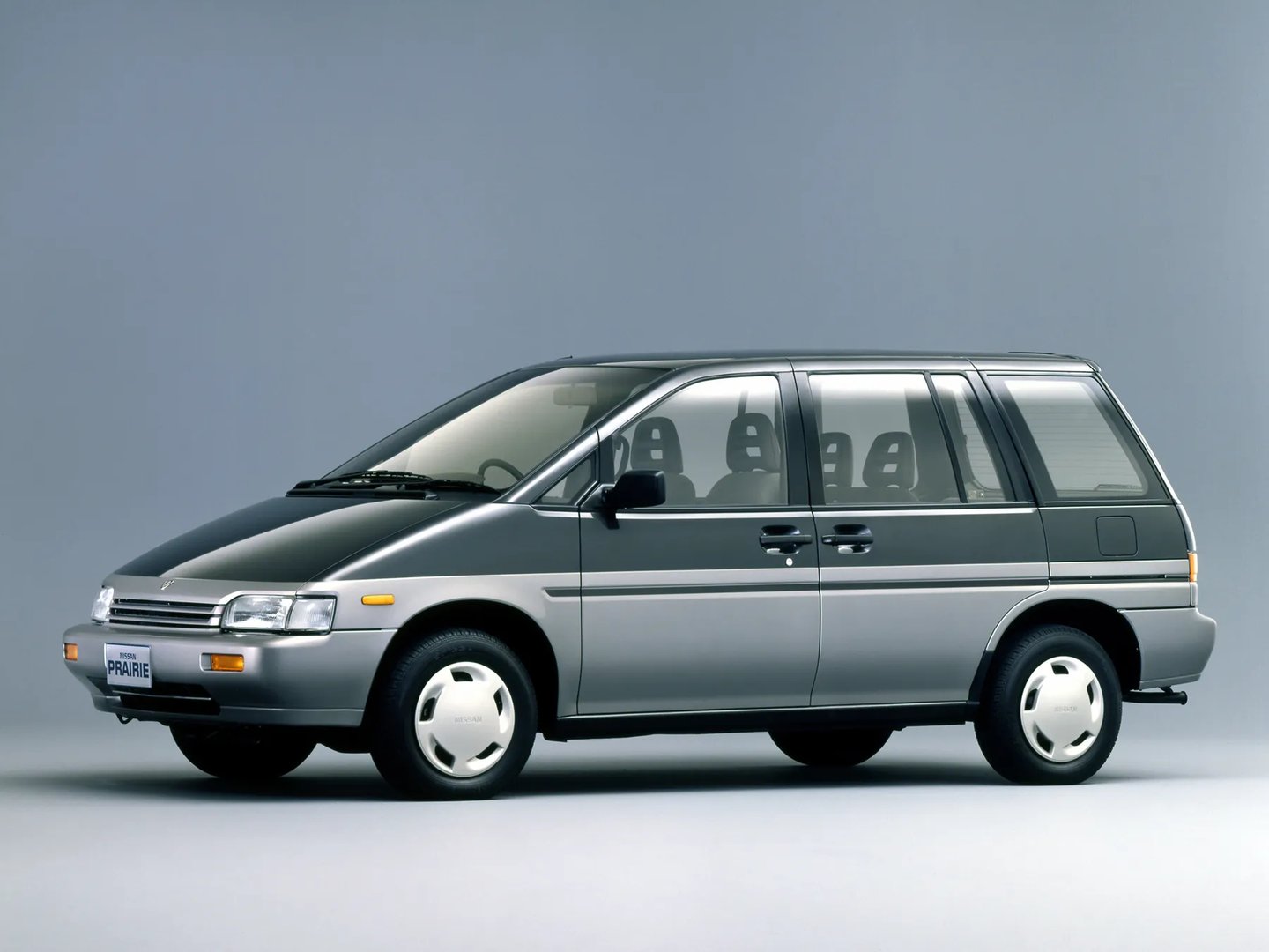 Nissan_Prairie_2_generation__Compact_Van__1.jpg