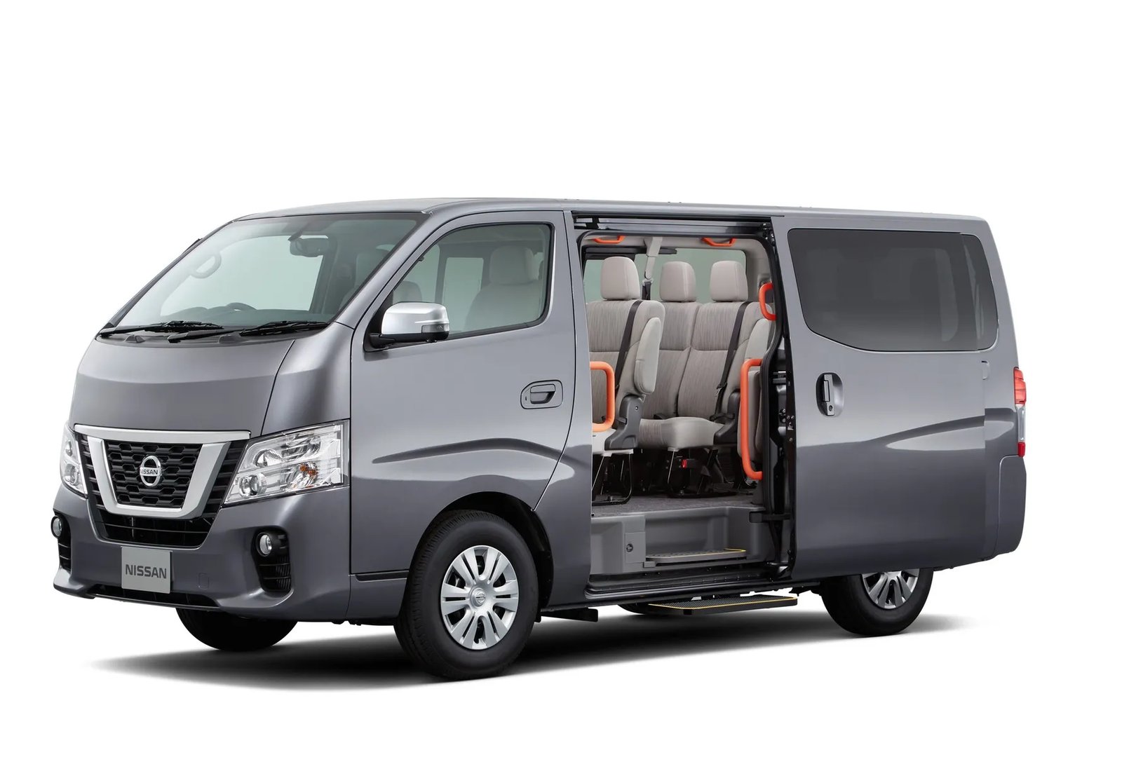 Nissan_NV350_Caravan_1_generation_restyling__Minivan__3.jpg