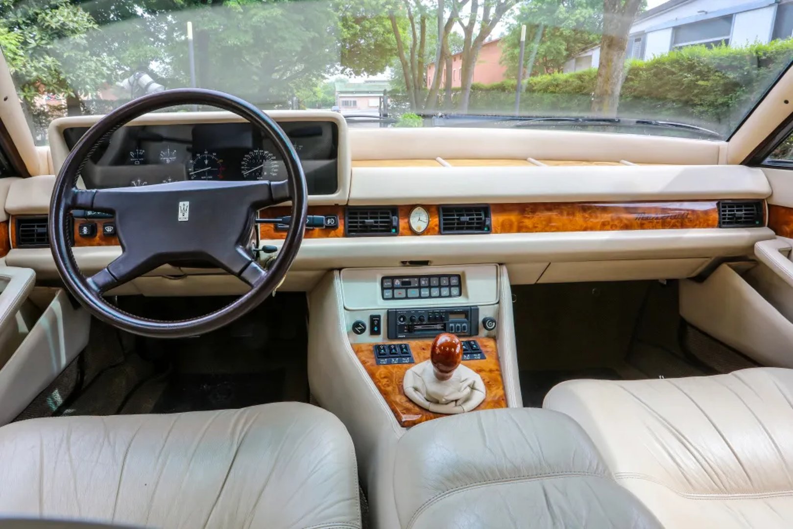 Maserati_Royale_1_generation__Sedan__8.jpg