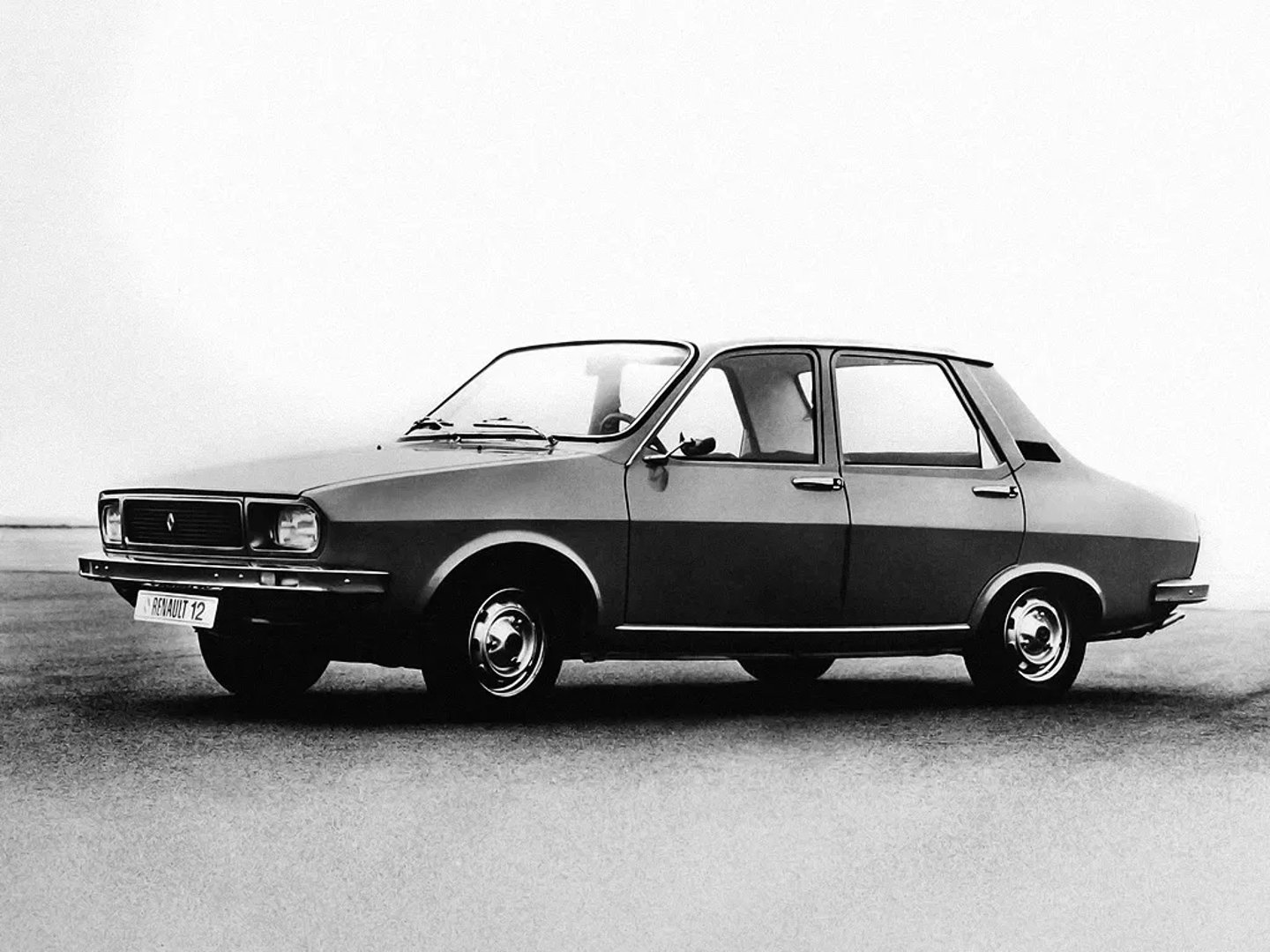 Renault_12_1_generation__Sedan__10.jpg