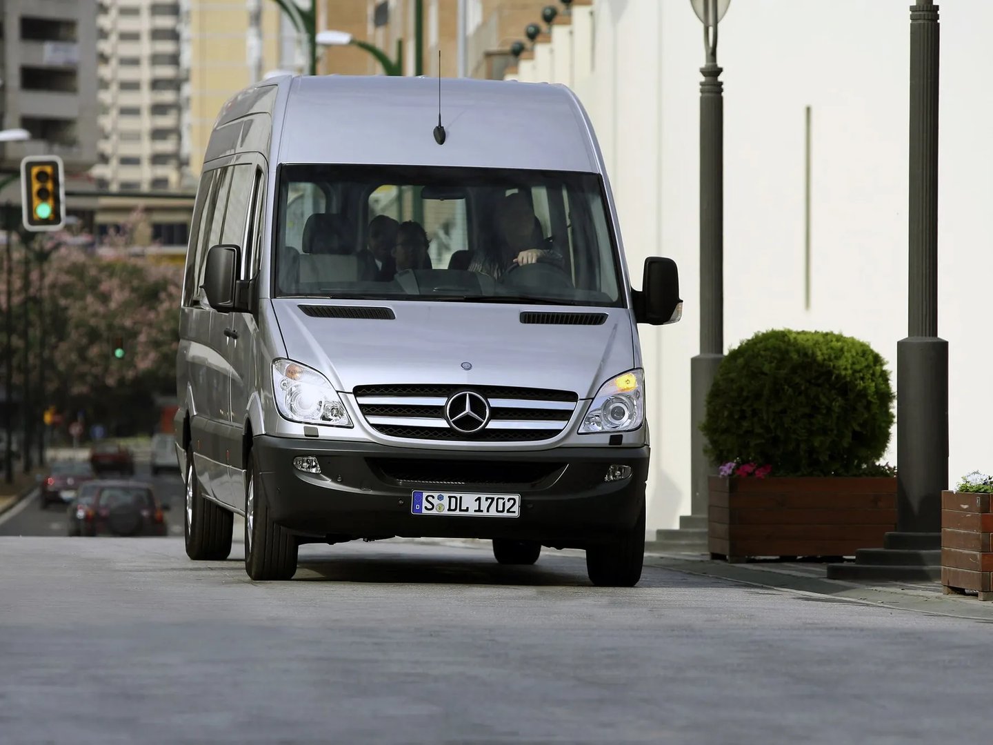 Mercedes_Sprinter_2_generation__Minibus__9.jpg