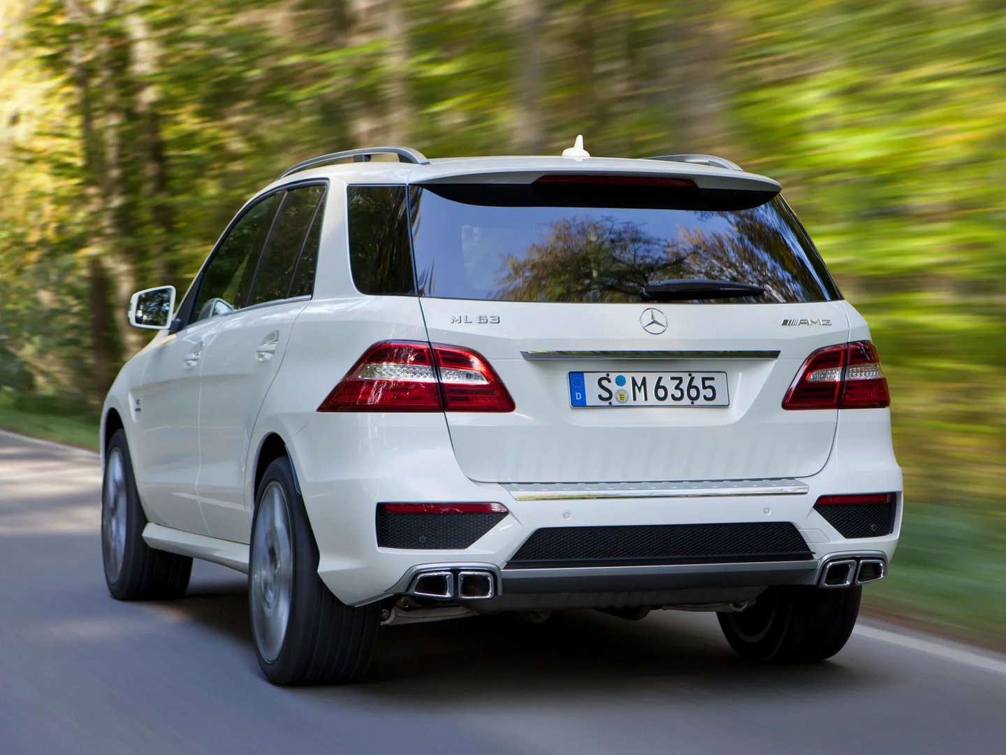 Mercedes_M-Class_AMG_3_generation__SUV_5-doors__10.jpg