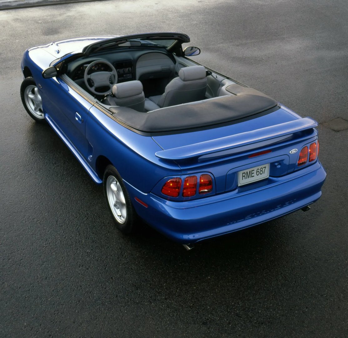 Ford_Mustang_4_generation__Cabrio__4.jpg