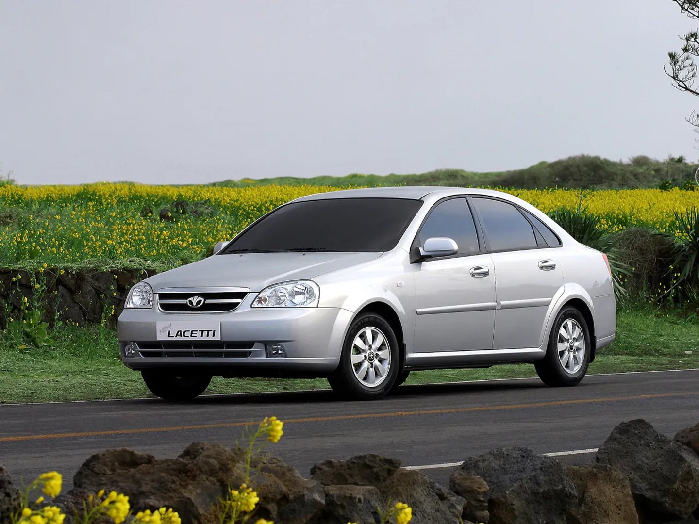Daewoo_Lacetti_1_generation__Sedan__1.jpg