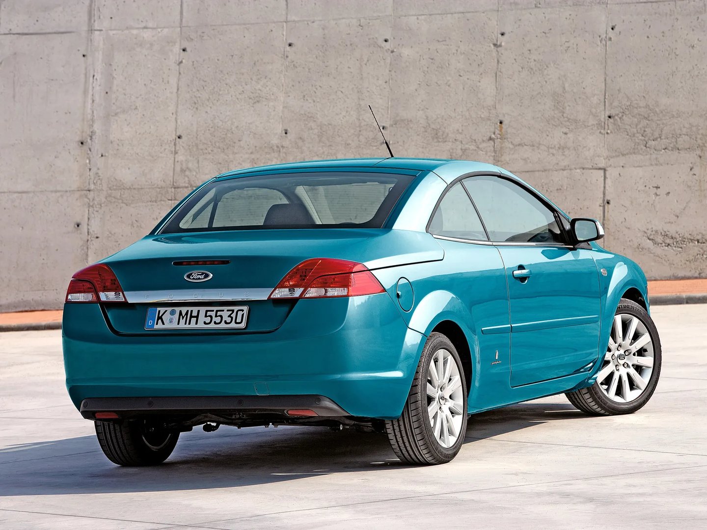 Ford_Focus_2_generation__Cabrio__5.jpg