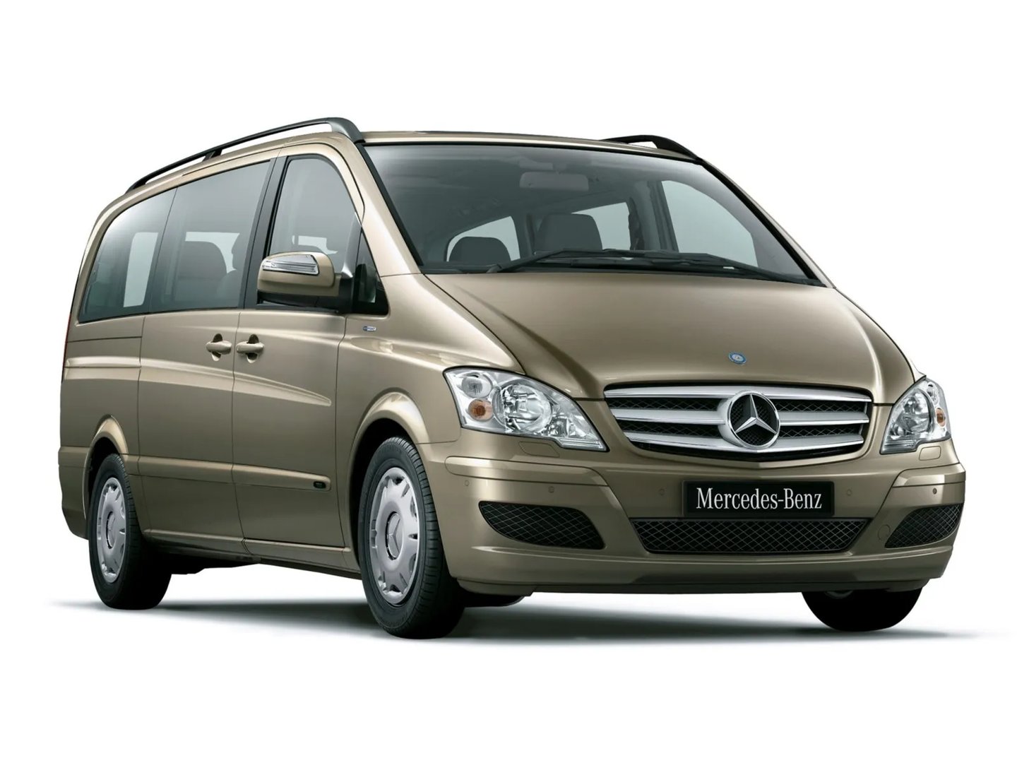 Mercedes_V-Class_2_generation__Minivan__1.jpg