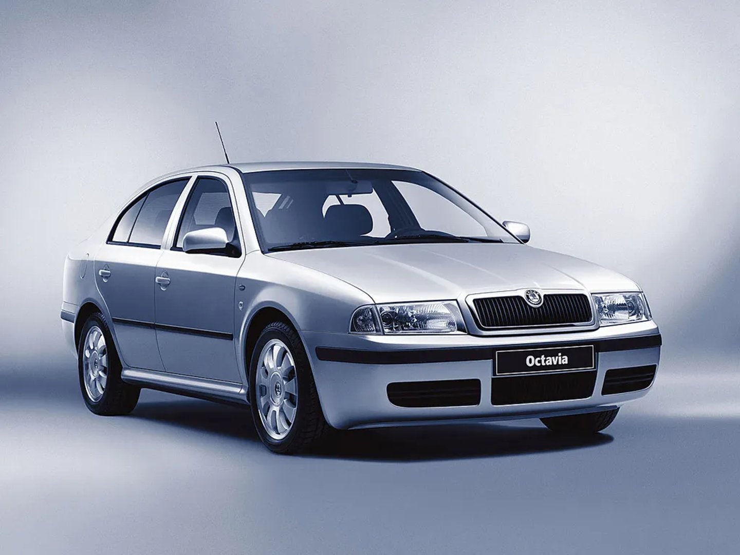 Skoda_Octavia_1_generation_restyling__Liftback__6.jpg