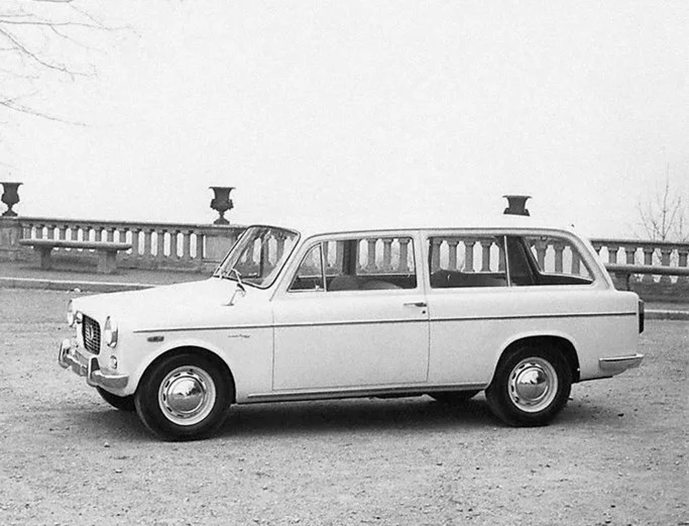 Lancia_Appia_1_generation__Estate_3-door__3.jpg