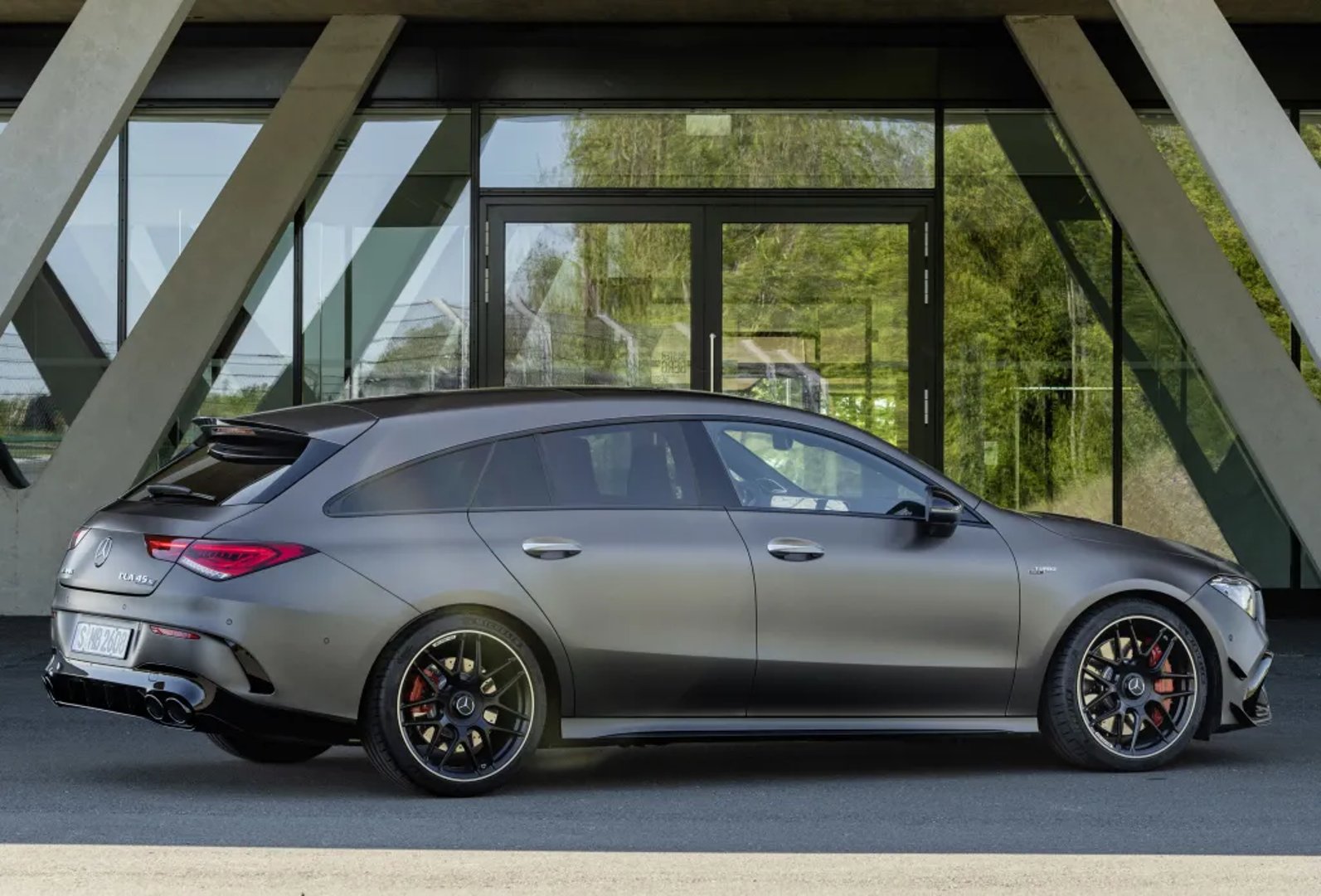 Mercedes_CLA_AMG_2_generation__Estate_5-door__3.jpg
