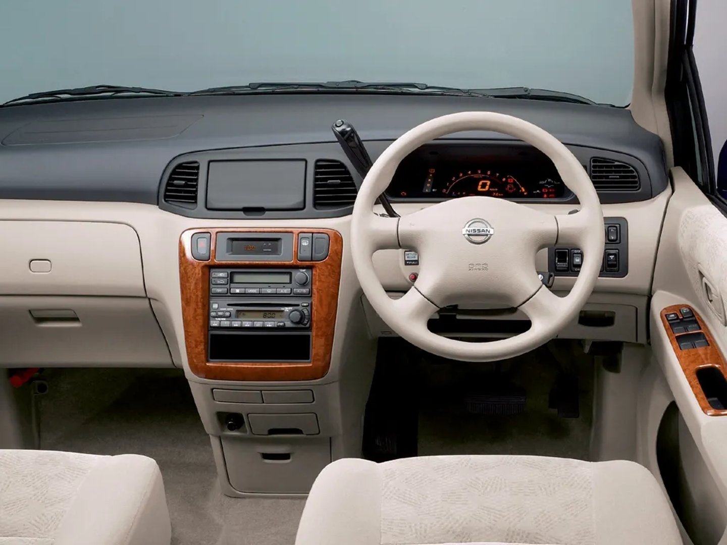 Nissan_Liberty_1_generation__Compact_Van__5.jpg