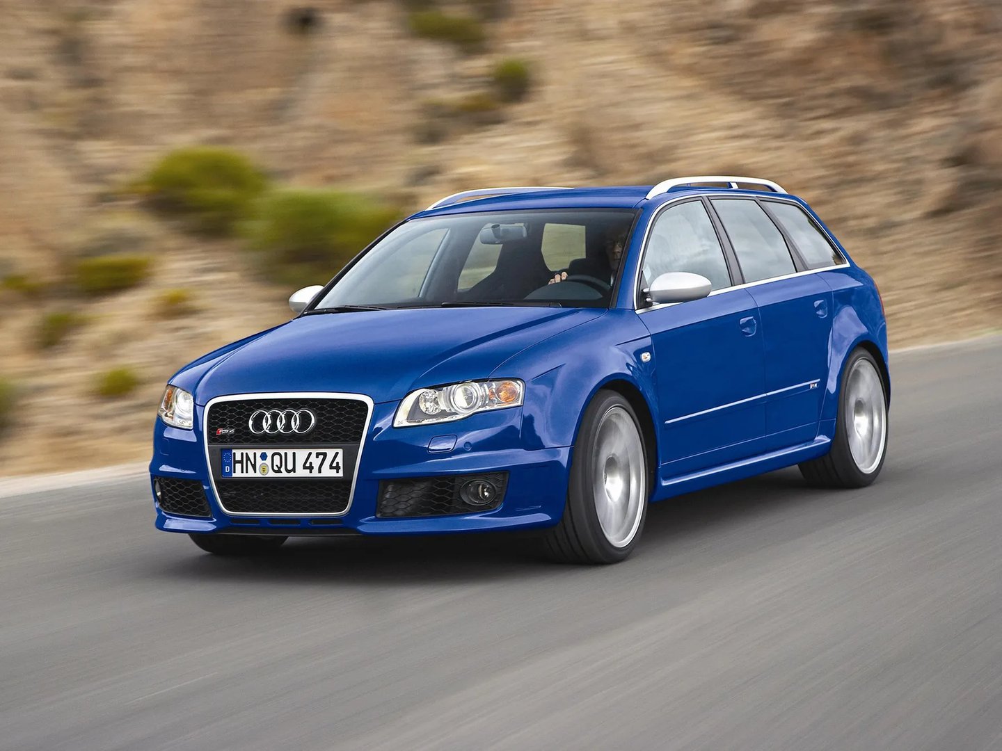 Audi_RS4_2_generation__Estate_5-door__4.jpg