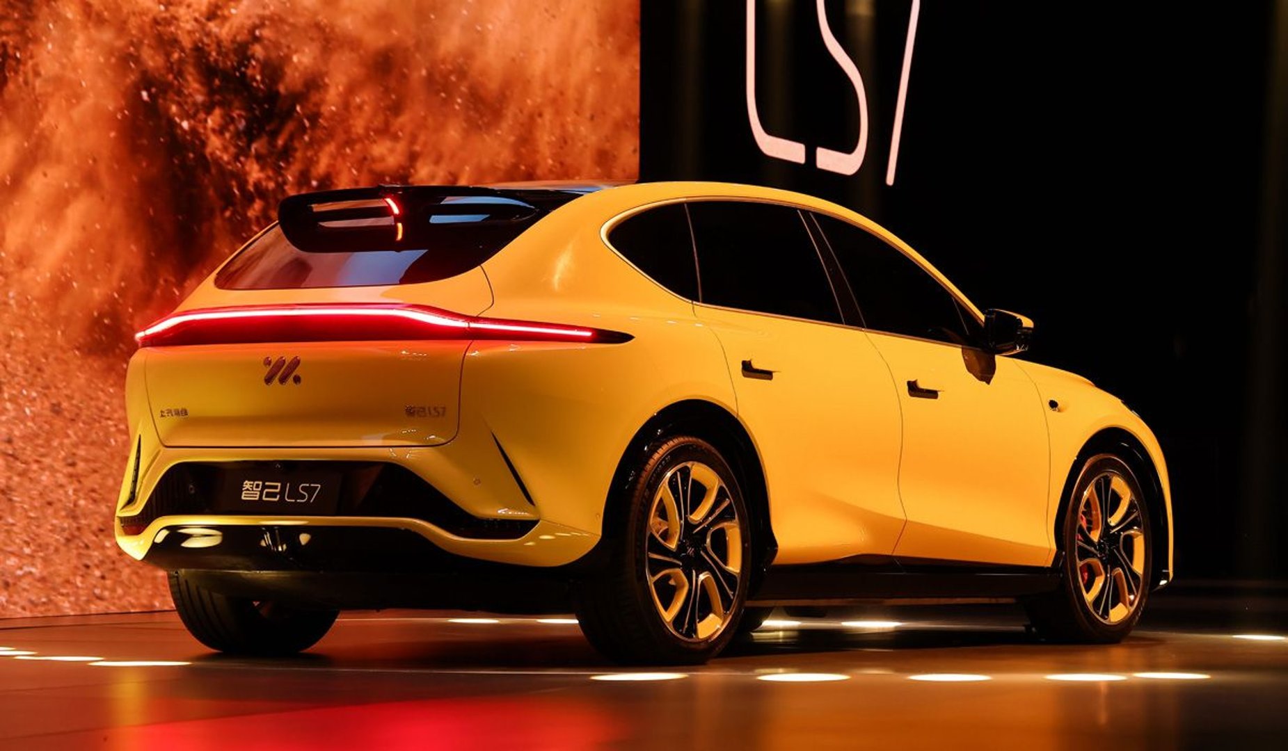im_LS7_1_generation__SUV_5-doors__19.jpg
