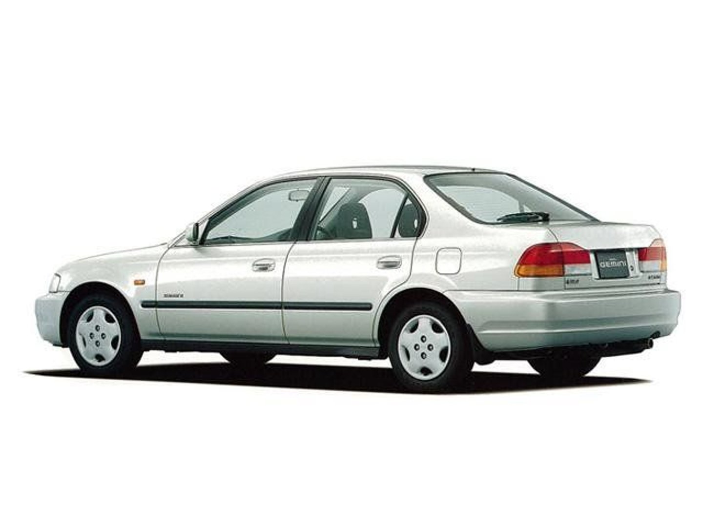 isuzu_Gemini_5_generation__Sedan__1.jpg