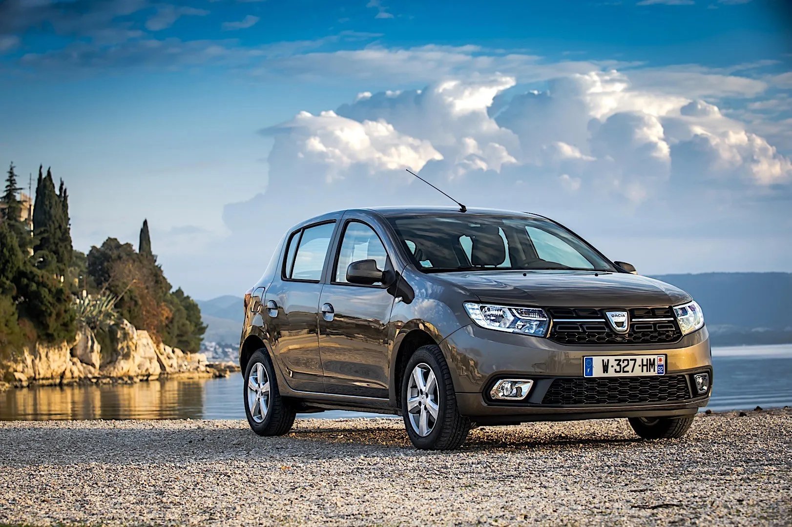 Dacia_Sandero_2_generation_restyling__Mini_5-doors__3.jpg