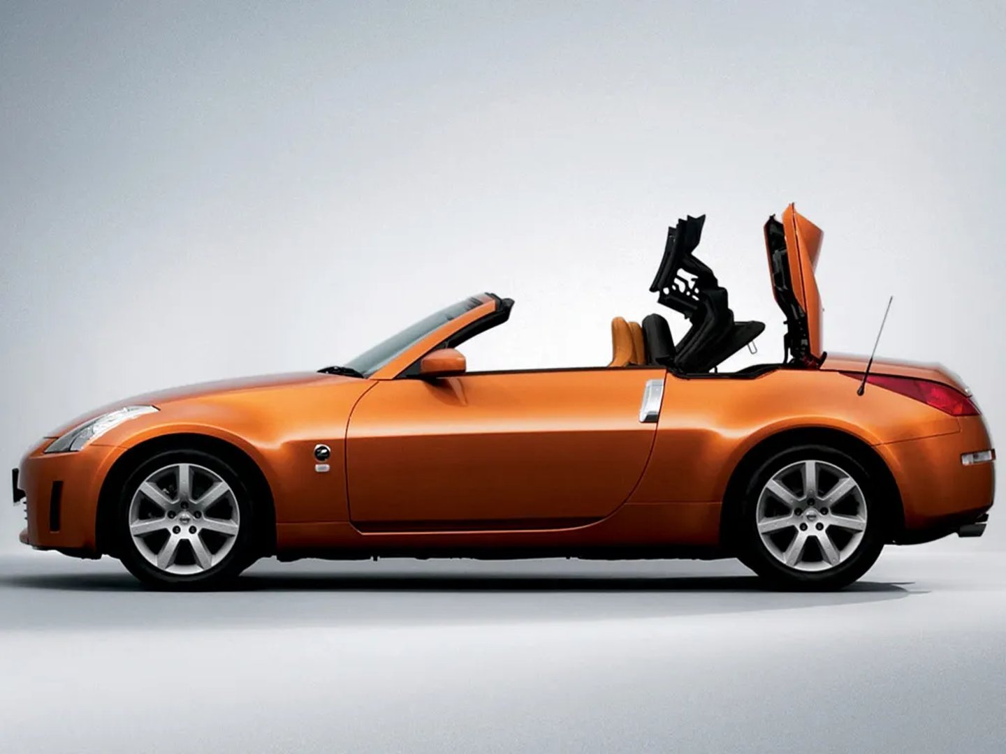 Nissan_Fairlady_Z_5_generation__Roadster__2.jpg
