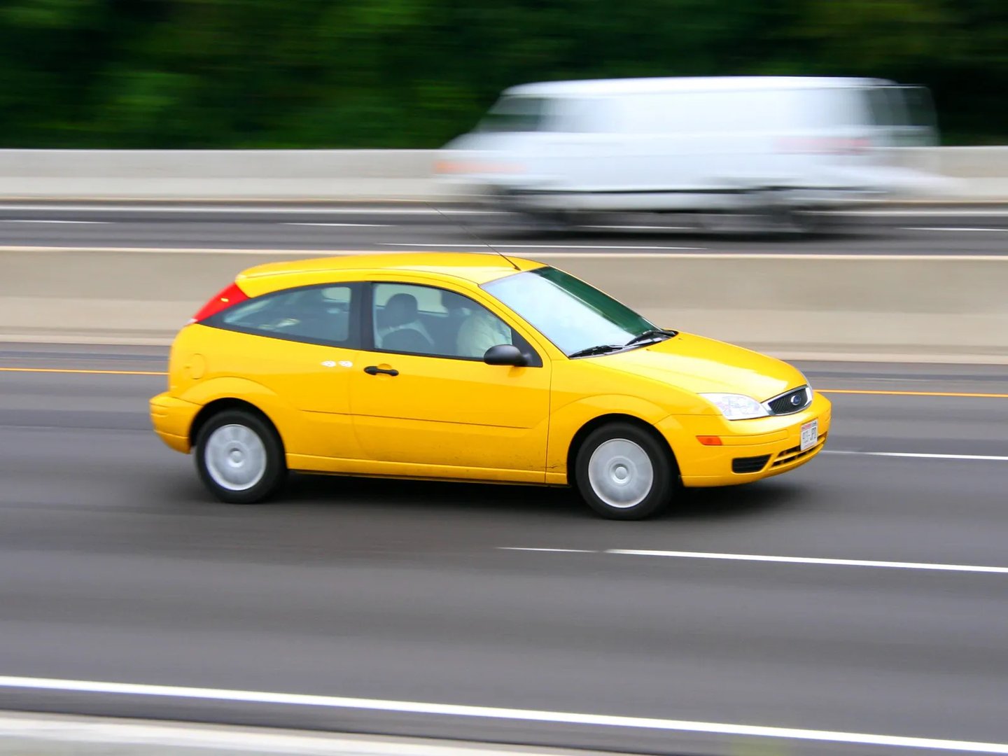 Ford_Focus_(North_America)_1_generation_restyling__Hatchback_3-door__1.jpg
