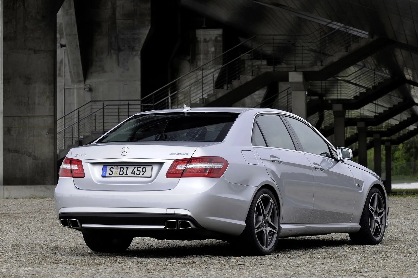 Mercedes_E-Class_AMG_4_generation__Sedan__3.jpg