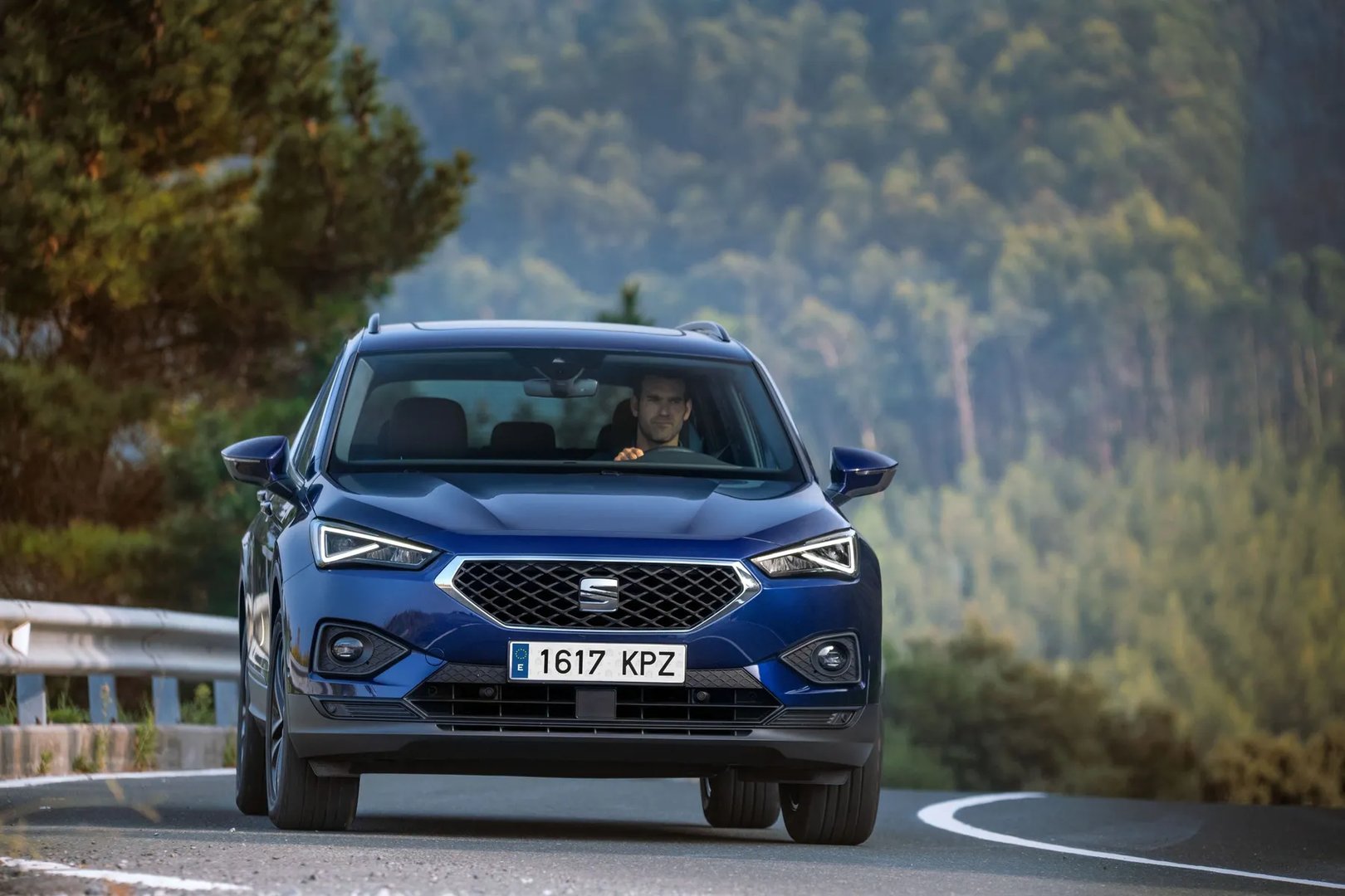 SEAT_Tarraco_1_generation__SUV_5-doors__4.jpg