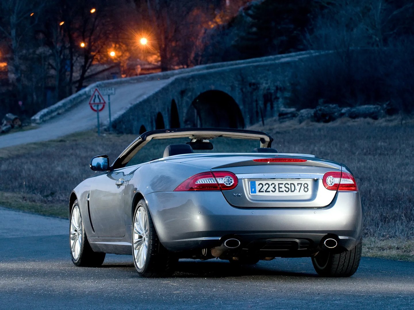 Jaguar_XK_2_generation_restyling_1__Cabrio__2.jpg