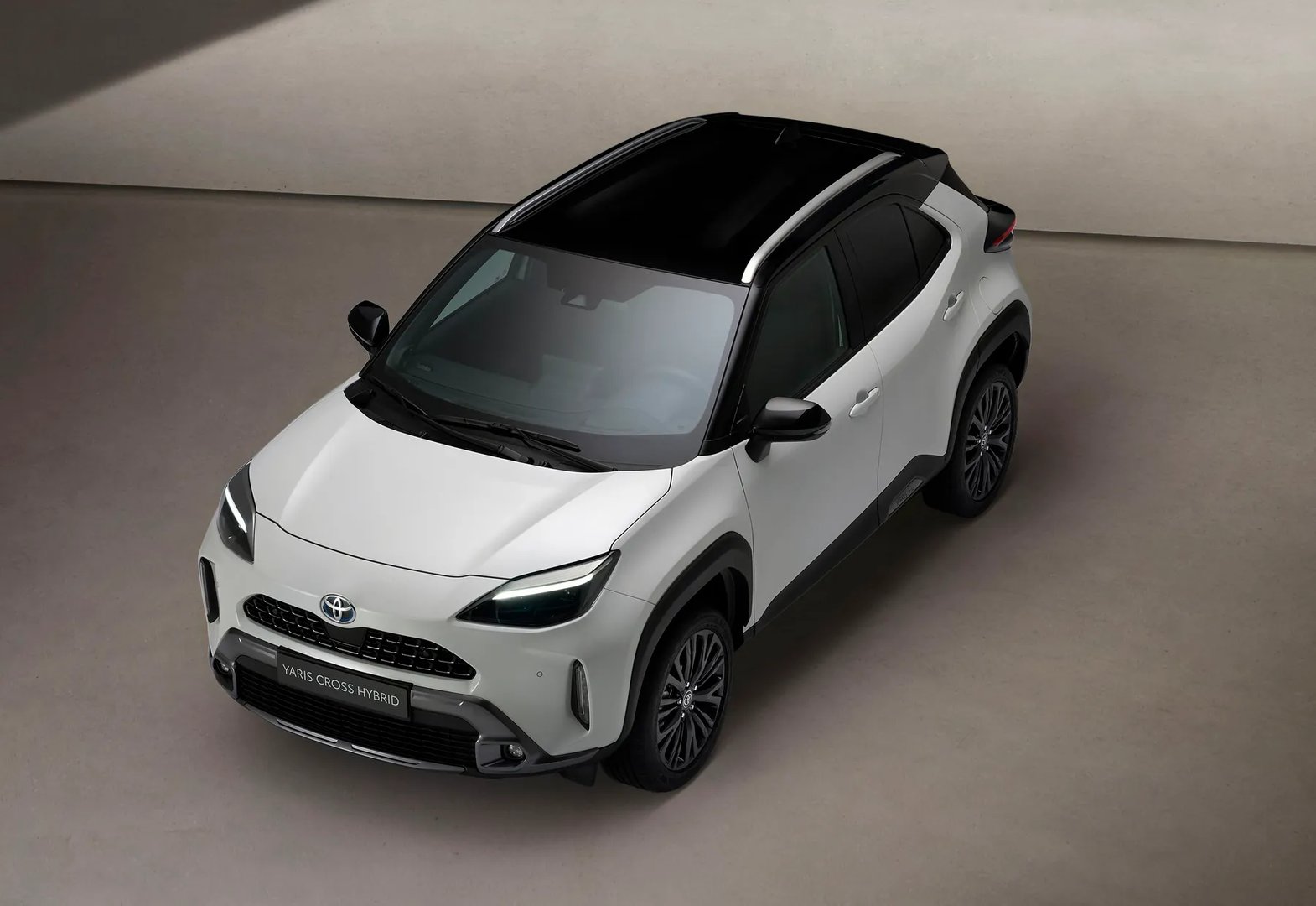 Toyota_Yaris_Cross_1_generation__SUV_5-doors__5.jpg