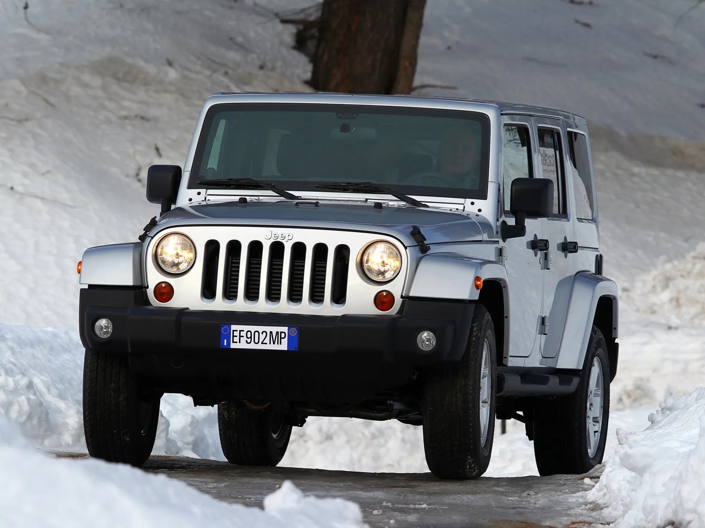 Jeep_Wrangler_3_generation__SUV_5-doors__13.jpg