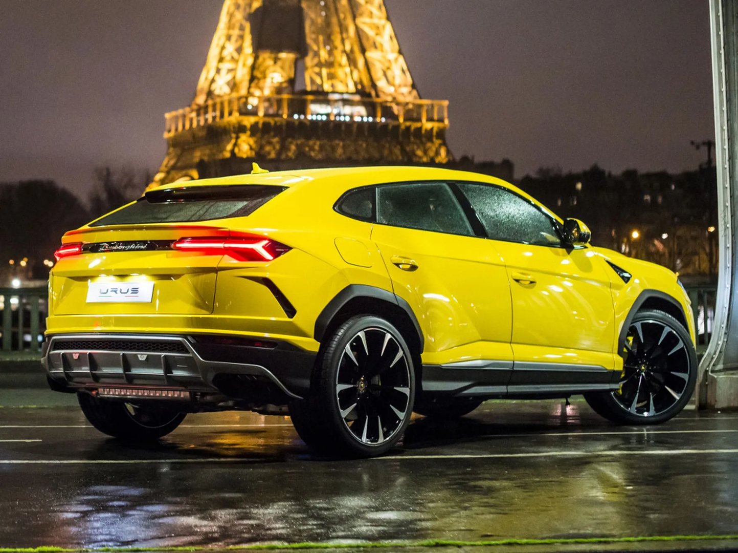 Lamborghini_Urus_1_generation__SUV_Coupe__8.jpg