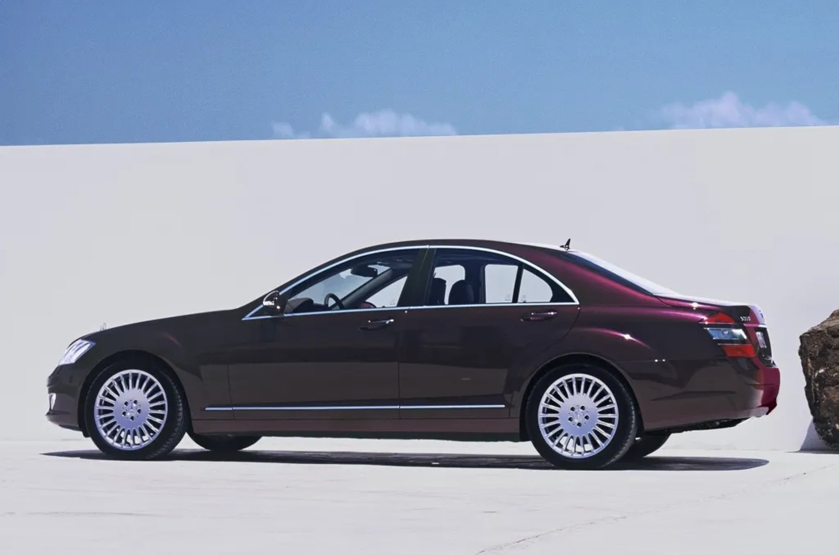 Mercedes_S-Class_5_generation__Sedan__3.jpg
