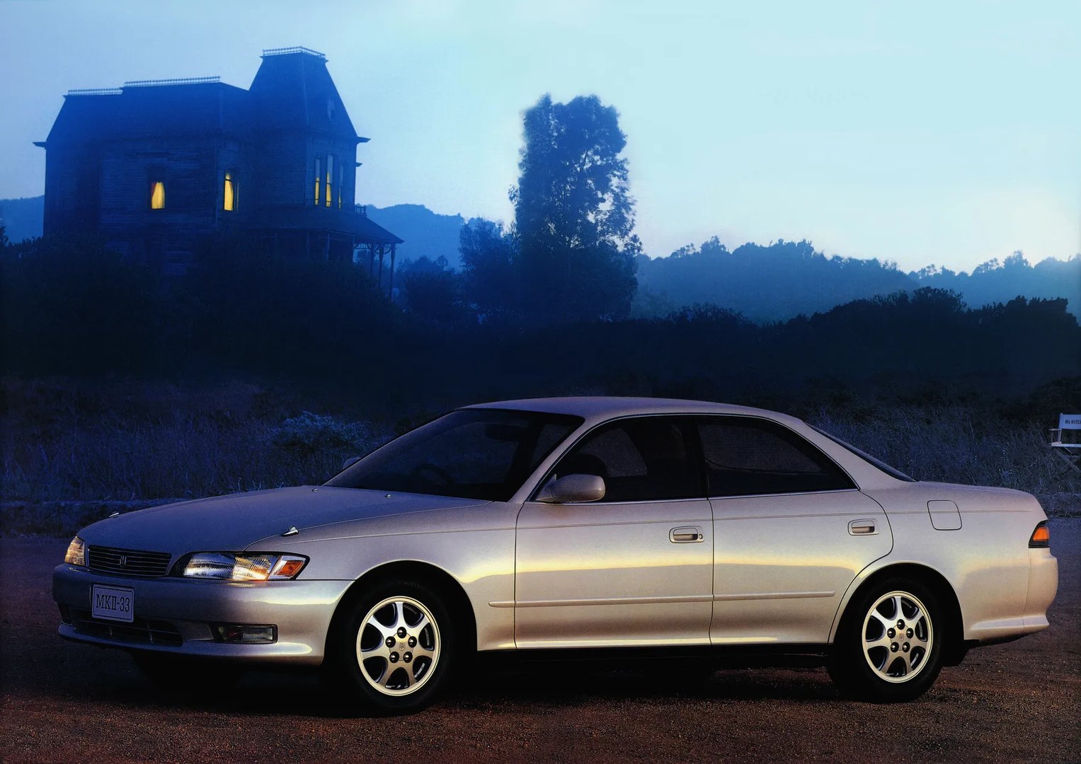 Toyota_Mark_II_7_generation__Sedan__4.jpg