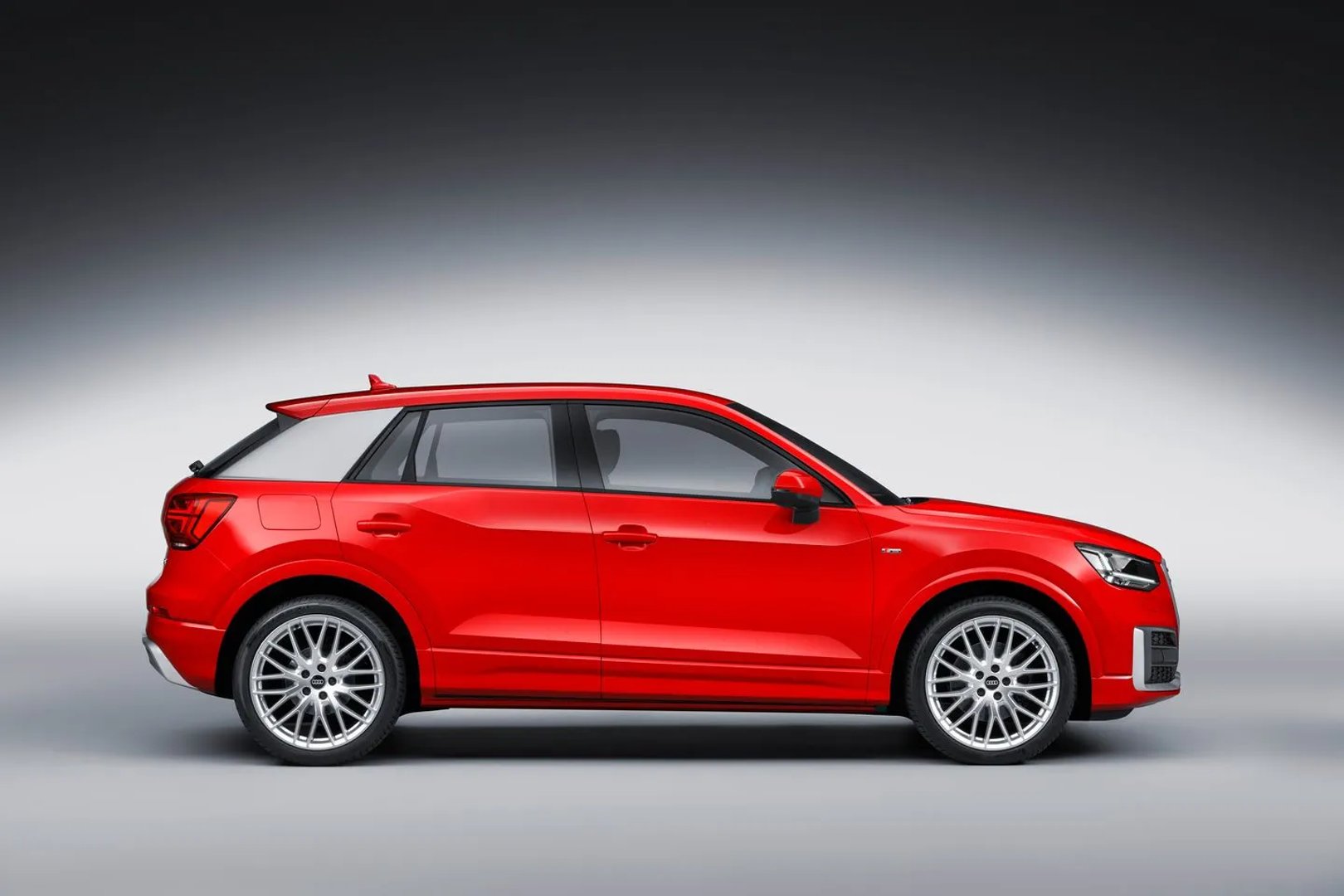 Audi_Q2_1_generation__SUV_5-doors__1.jpg