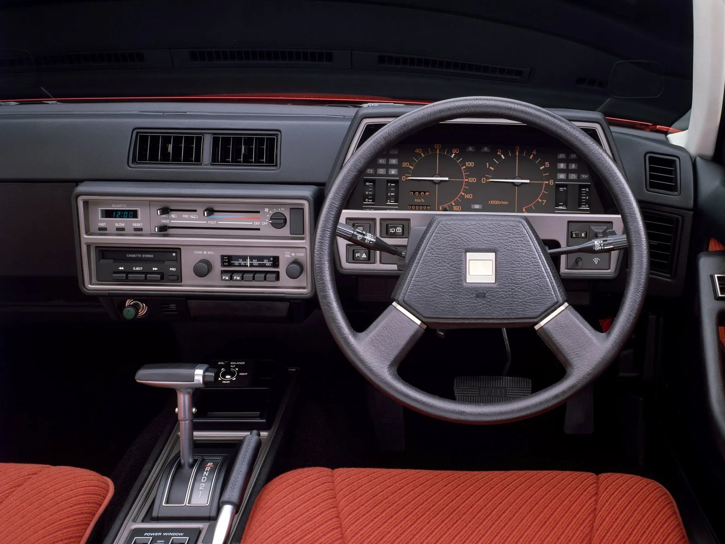Nissan_Skyline_6_generation__Hatchback_5-door__8.jpg