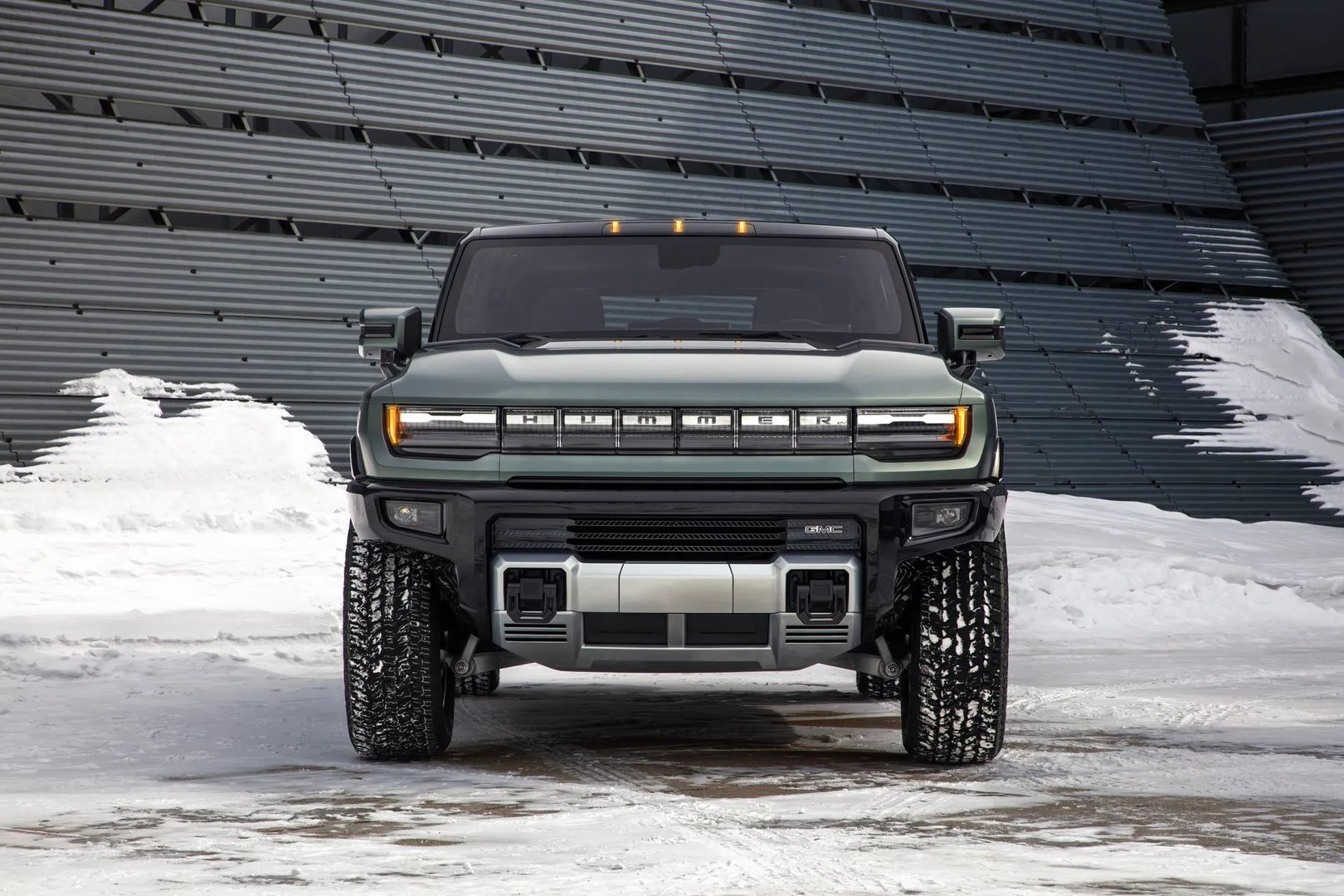 GMC_Hummer_EV_1_generation__SUV_5-doors__4.jpg